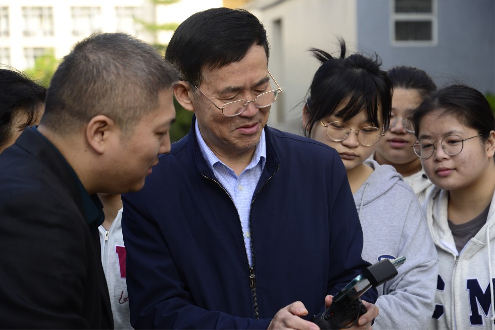 邀请国际摄影大咖指导广东省校园摄影大赛